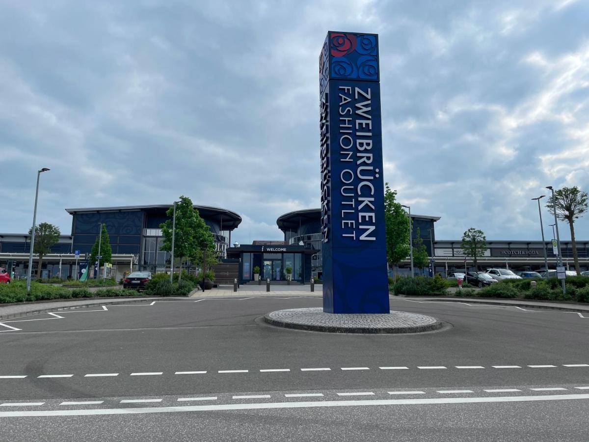 Ferienwohnung Stierpartment Am Pfaelzer Wald Naehe Outlet Center Zweibruecken Pirmasens Exterior foto